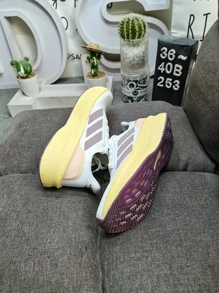 Tênis de corrida Adidas Ultraboost cinza claro e azul 16