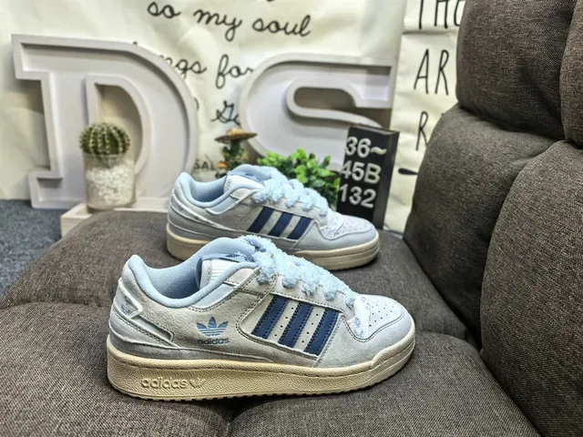 Adidas Chaussures Lifestyle Blanc Navy Basses Texturées Embossées Quart 21