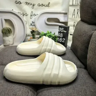 Adidas Yeezy Slide Off-White Slippers