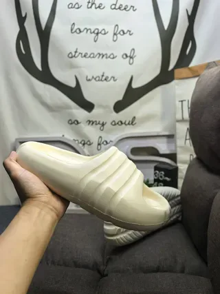 Adidas Yeezy Slide অফ-হোয়াইট স্লিপার 5