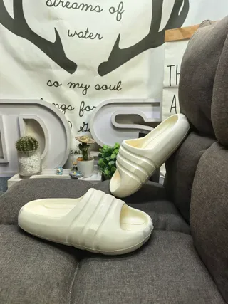 Adidas Yeezy Slide অফ-হোয়াইট স্লিপার 6