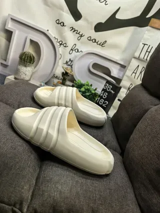 Adidas Yeezy Slide অফ-হোয়াইট স্লিপার 7