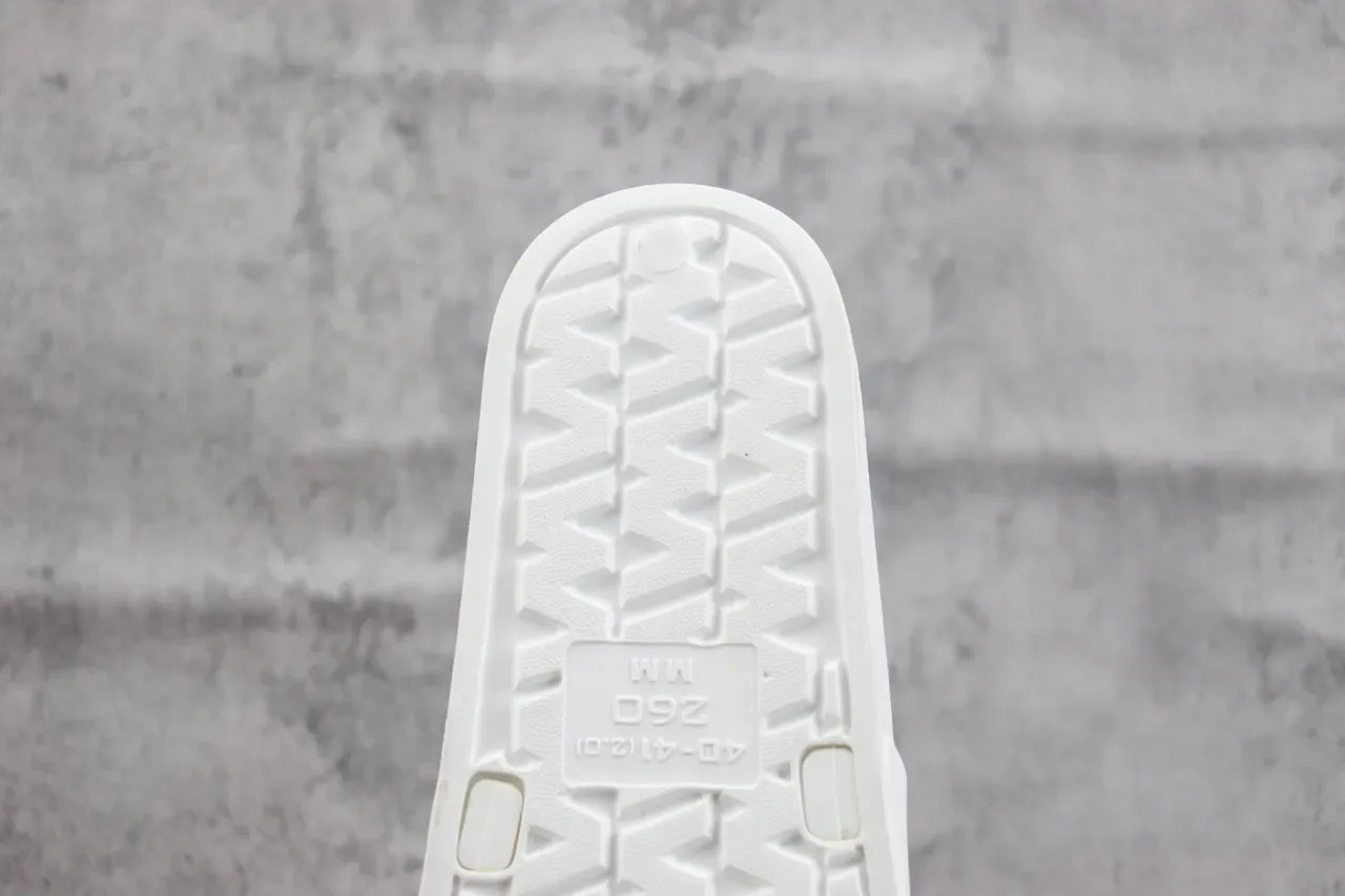 Adidas Yeezy Slide 白拖鞋 3