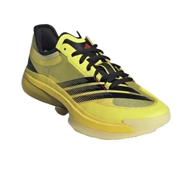 Adidas हलुदी ও কালो মেশ উপর তিন স্ট্রাইপ বাস্কেটবল জুতো 2
