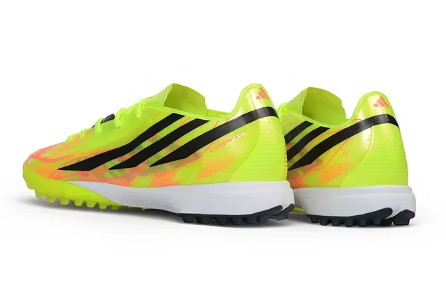Adidas حذاء كرة القدم Turf مع upper أصفر برتقالي نيون وثلاث شرائط سوداء 5