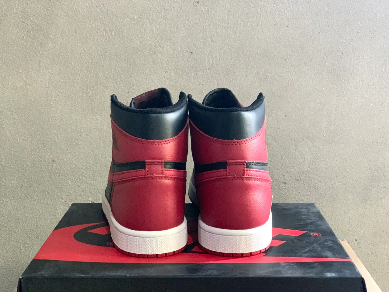 Air Jordan 1 Noir University Red Chaussures de Basketball 3