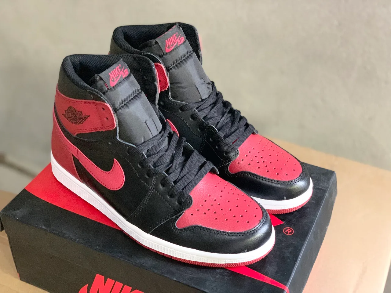 Air Jordan 1 Noir University Red Chaussures de Basketball 4