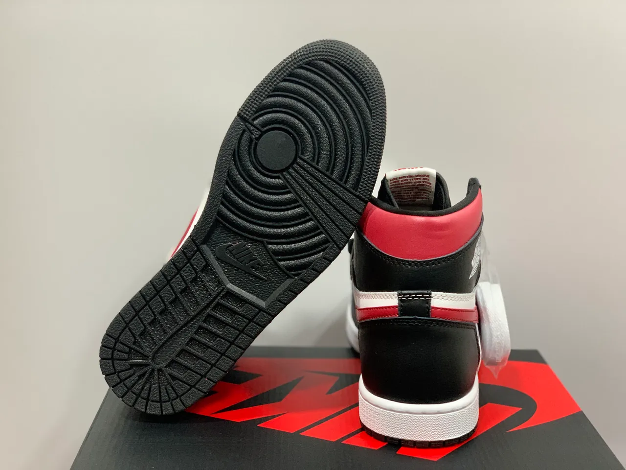 Zapatillas de baloncesto Air Jordan 1 negro blanco rojo 2