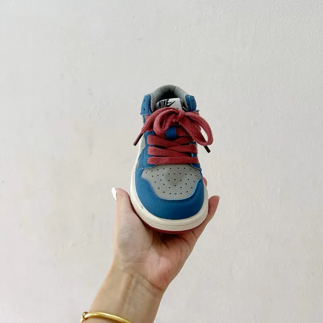 حذاء كرة السلة للأطفال Air Jordan 1 أزرق رمادي عنابي 12