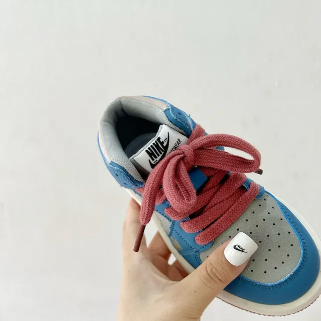 حذاء كرة السلة للأطفال Air Jordan 1 أزرق رمادي عنابي 16