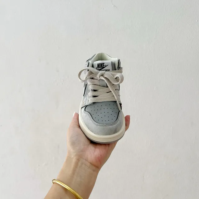 حذاء كرة السلة للأطفال Air Jordan 1 أزرق رمادي عنابي 21
