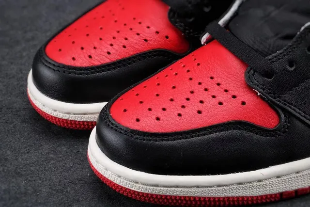 Chaussures de basketball Air Jordan 1 High noir rouge blanc 6