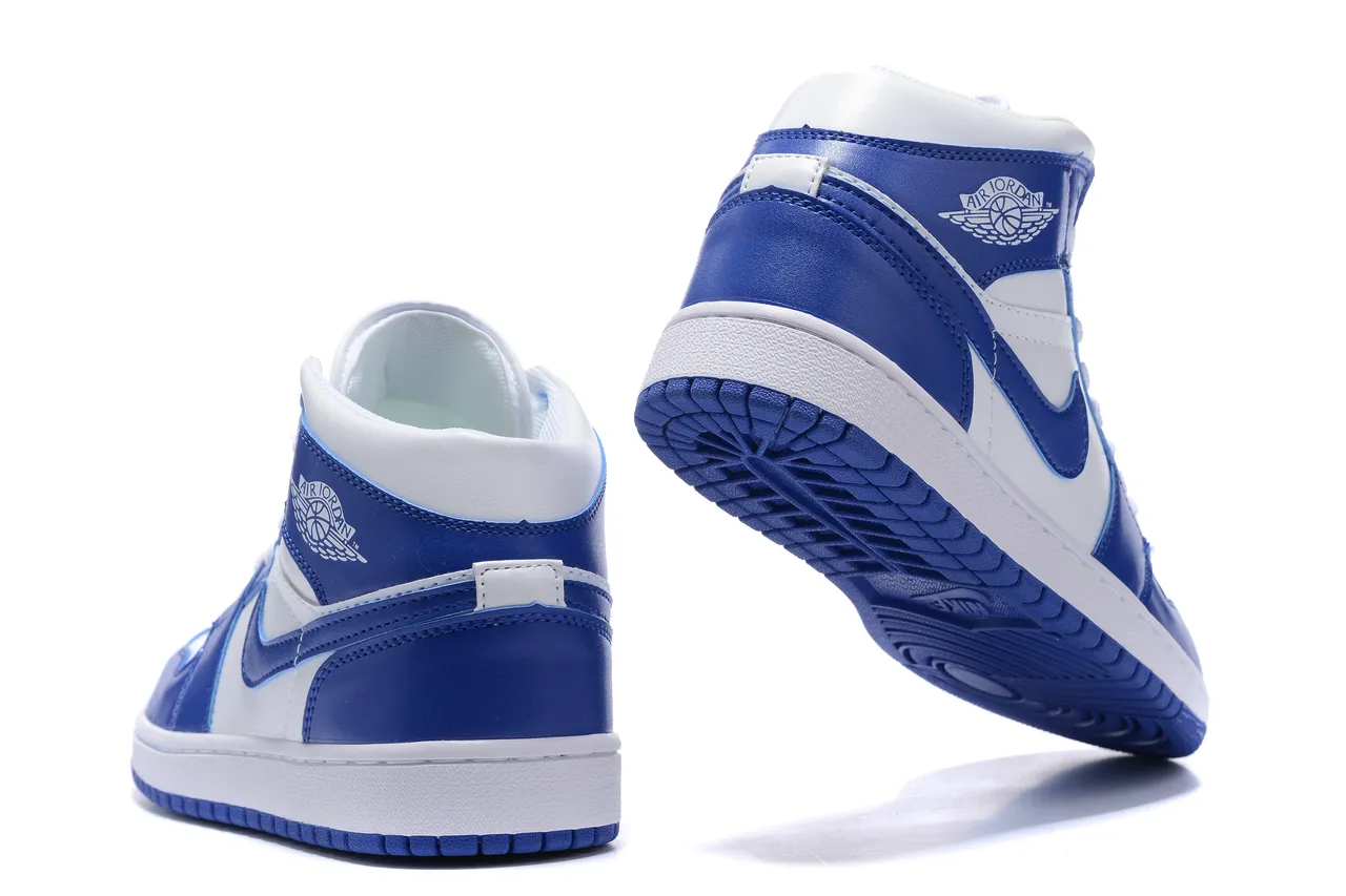 حذاء كرة السلة Air Jordan 1 High باللونين الأزرق الملكي والأبيض 3