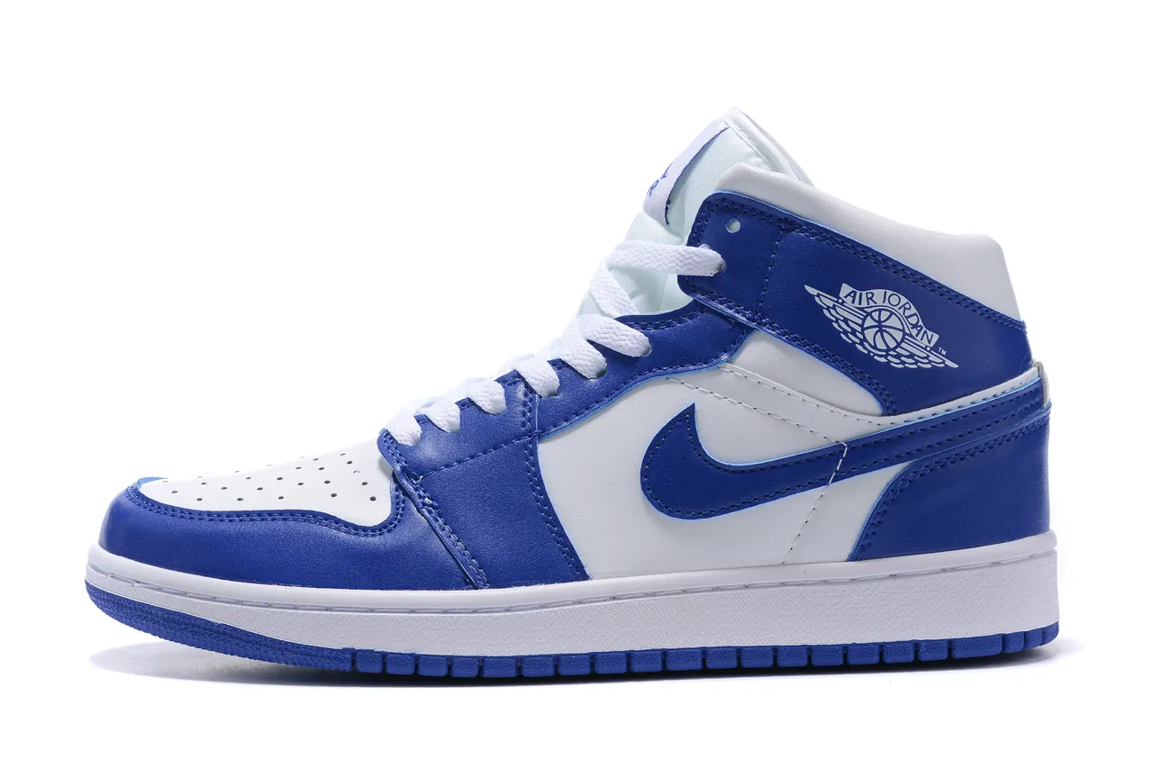 حذاء كرة السلة Air Jordan 1 High باللونين الأزرق الملكي والأبيض 5