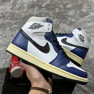Zapatillas de baloncesto Air Jordan 1 High azul real, blanco y negro