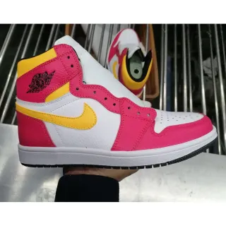 Air Jordan 1 High 白粉黄篮球鞋