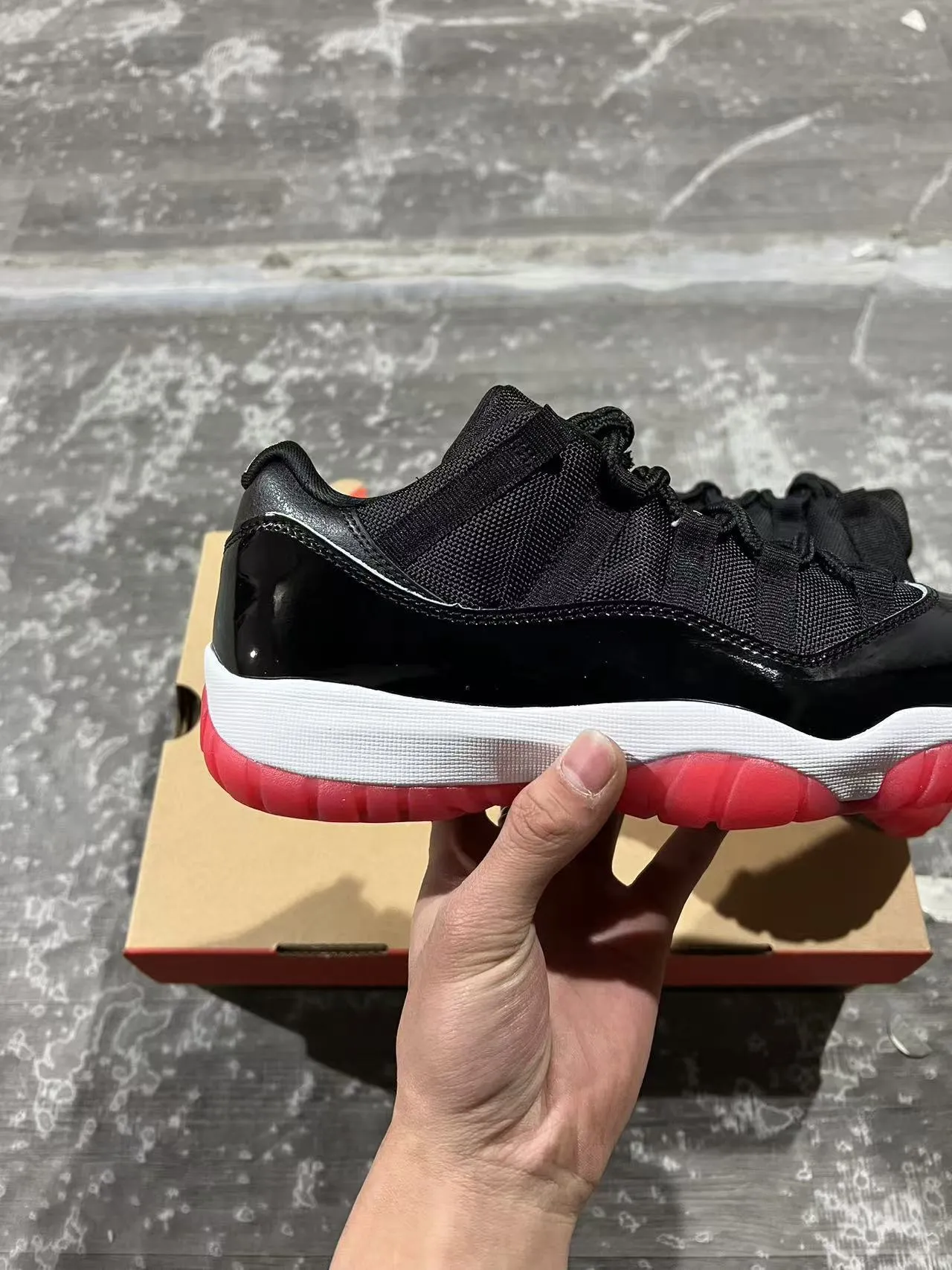 Air Jordan 11 काले सफेद लाल बास्केटबॉल जूते 5