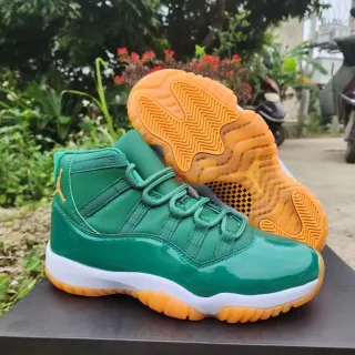 Air Jordan 11 翡翠绿专利皮篮球鞋