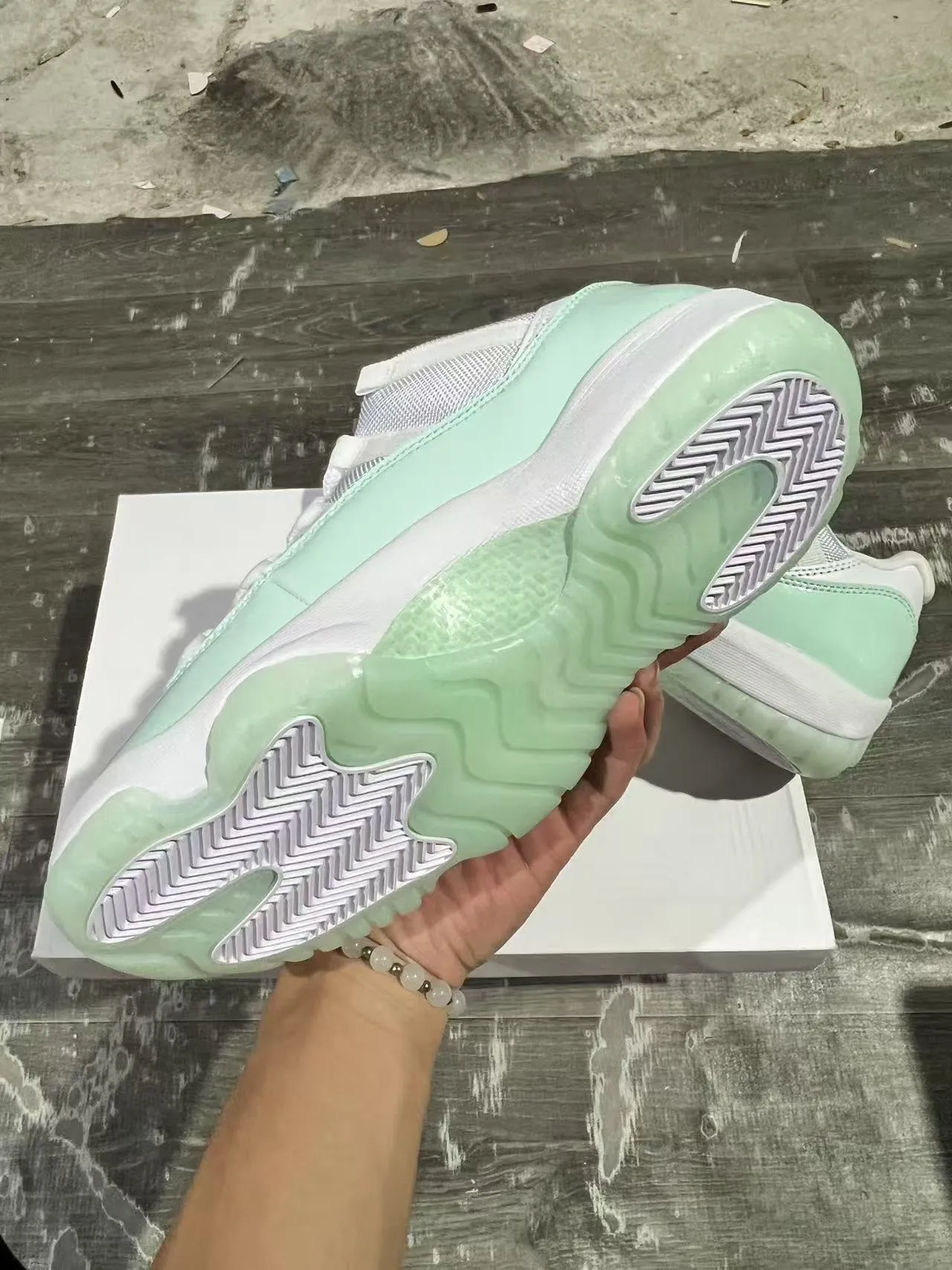 Air Jordan 11 Mint Green Patent Leather Basketball Shoes 6