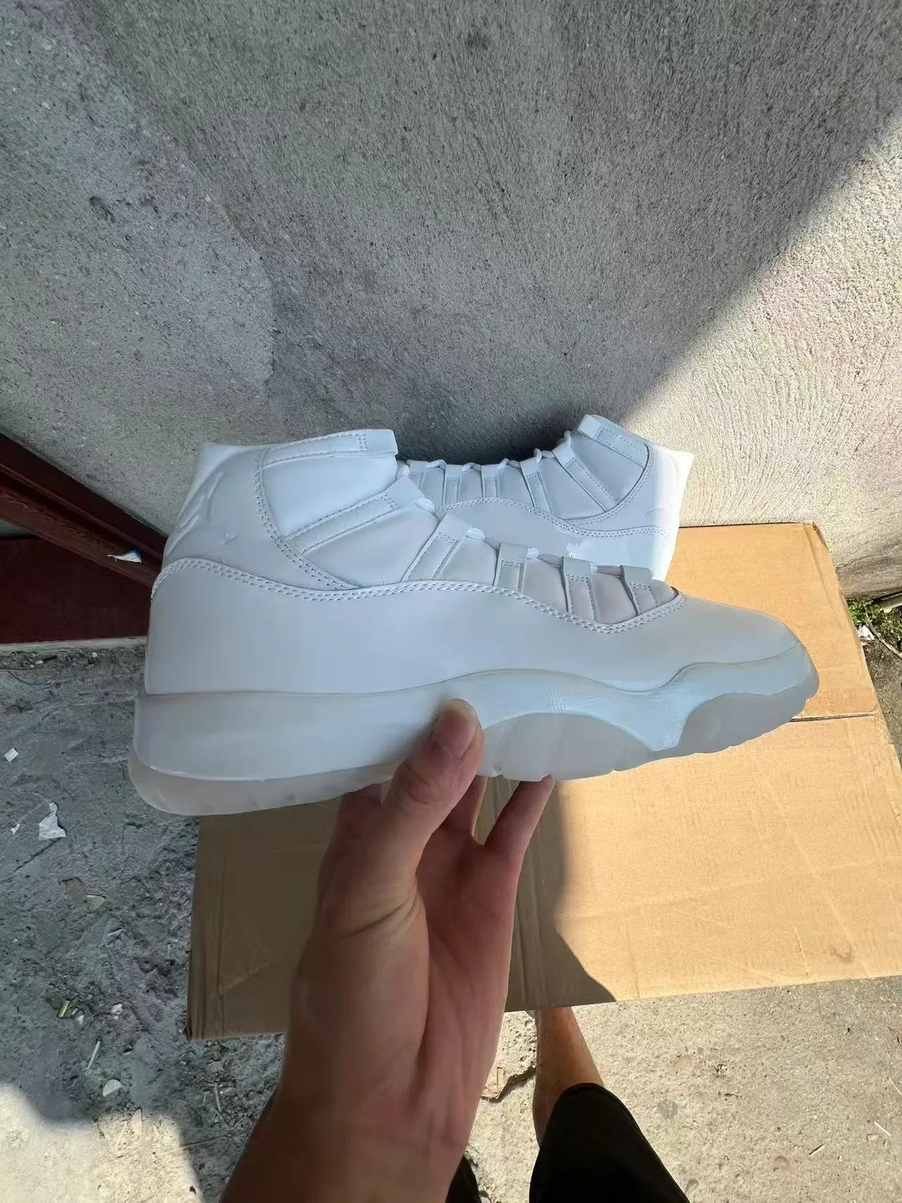 Air Jordan 11 Chaussures de Basket Monochromatiques Blanches 7