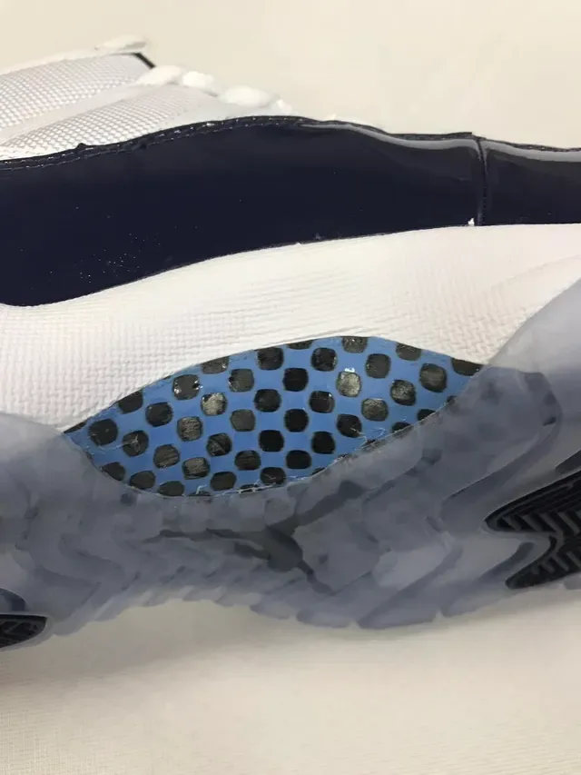 Air Jordan 11 Navy e Branco Tênis de Basquete de Couro Patentado 7