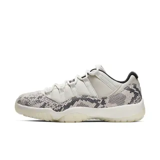 Tênis de basquete de cano baixo Air Jordan 11 em pele de cobra