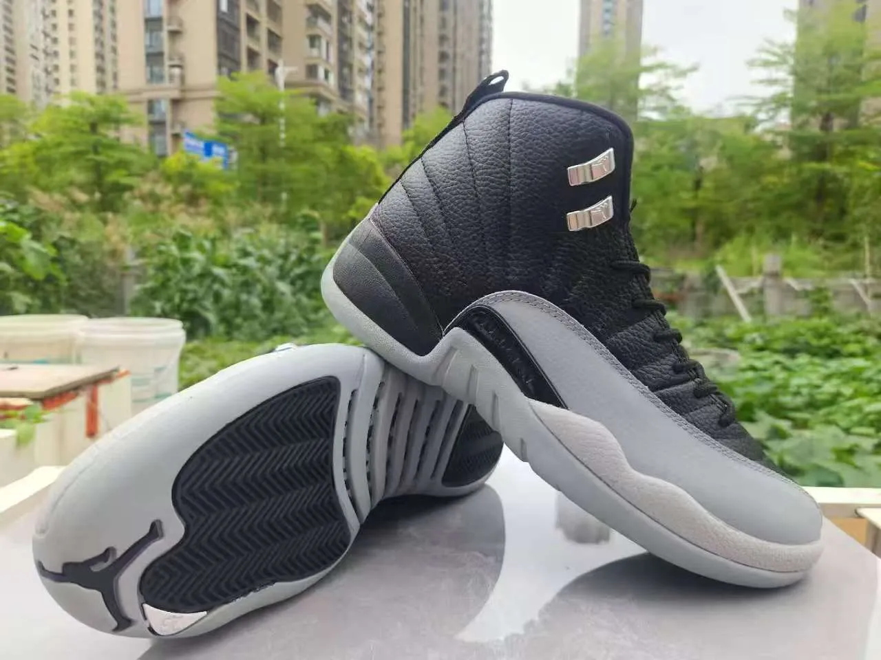 Zapatillas de baloncesto Air Jordan 12 blanco negro dorado 12