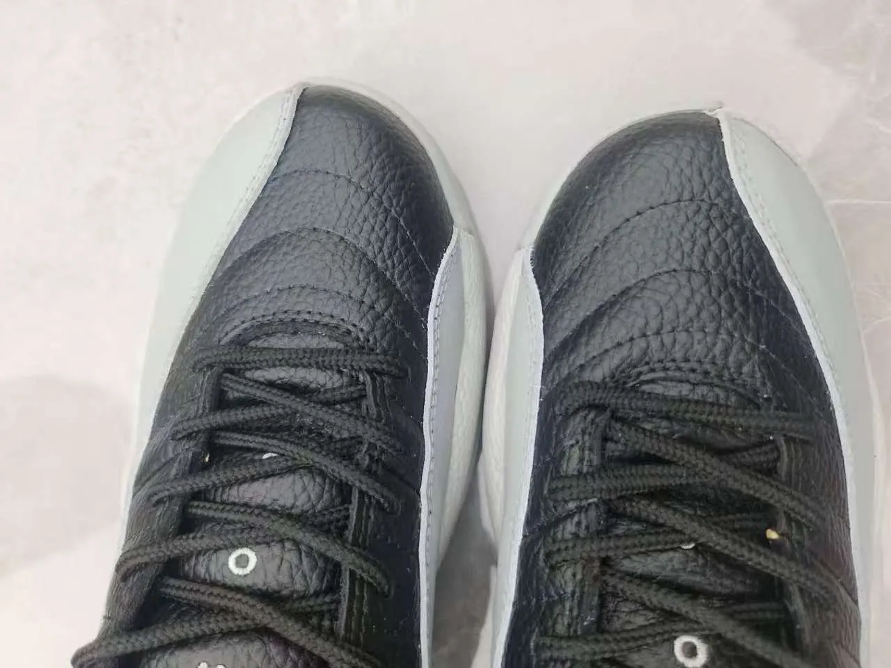 Zapatillas de baloncesto Air Jordan 12 blanco negro dorado 14