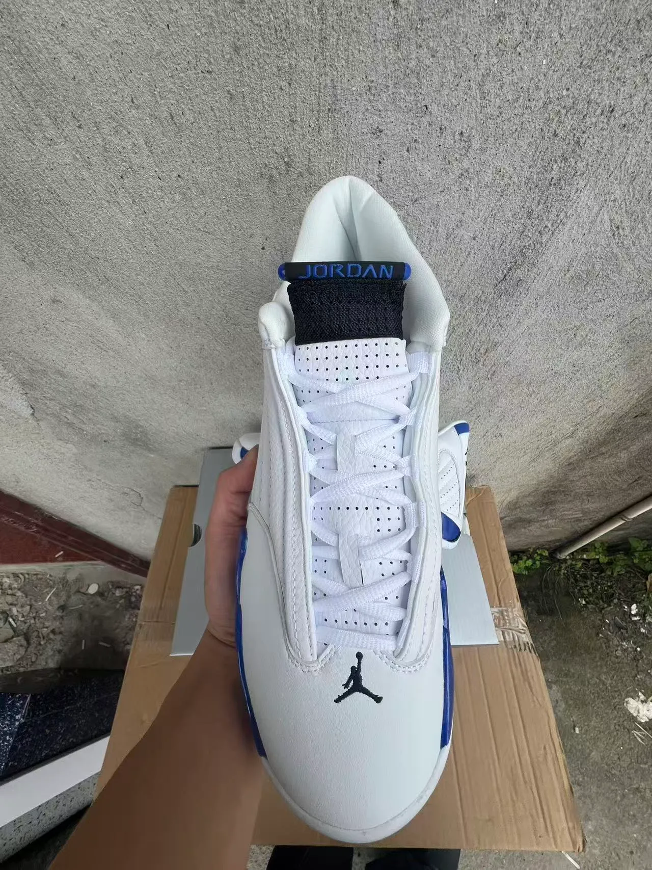 Zapatillas de baloncesto Air Jordan 14 blanco y azul real 3