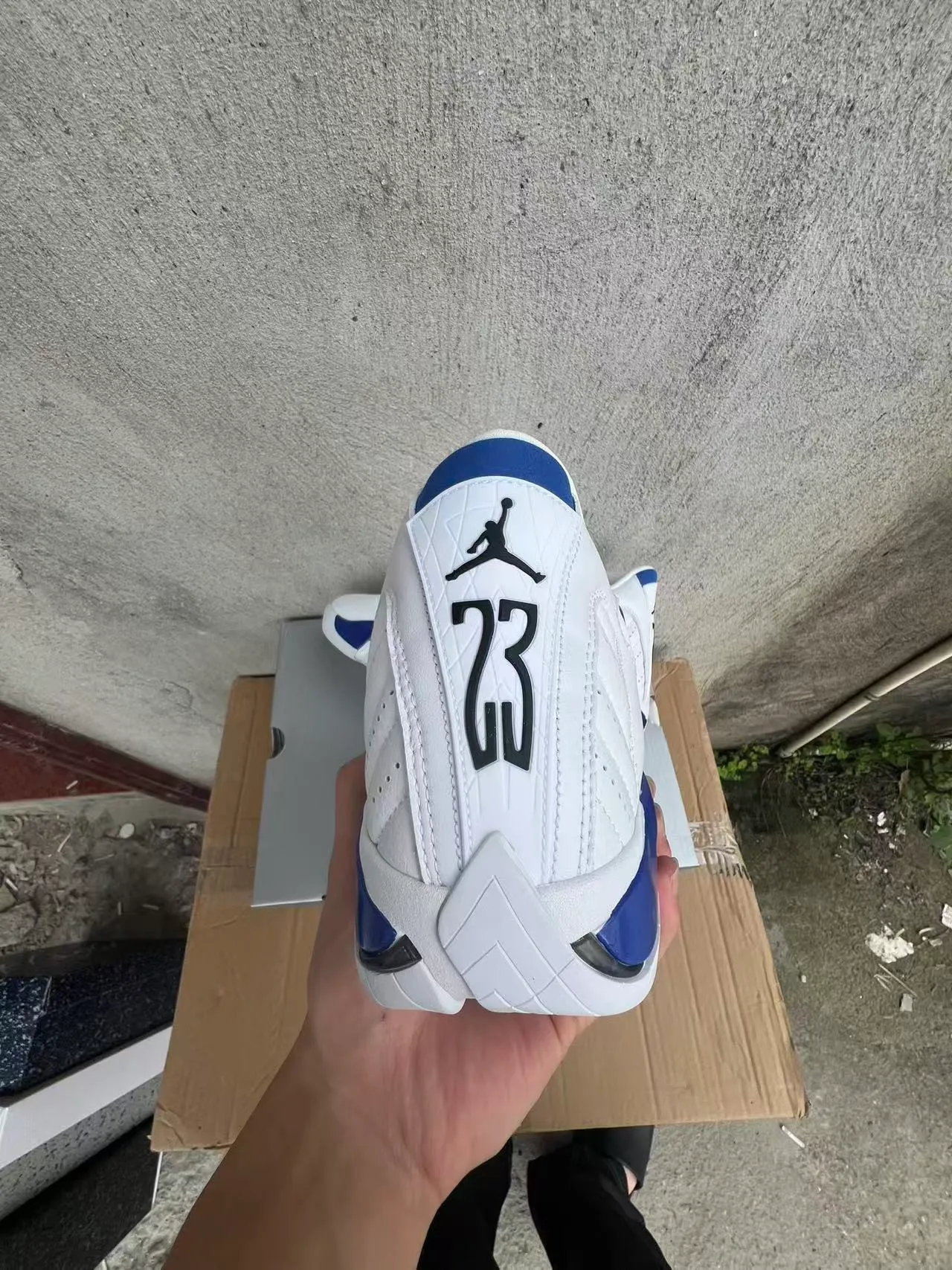 Zapatillas de baloncesto Air Jordan 14 blanco y azul real 8