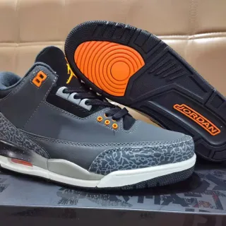 Tênis de basquete Air Jordan 3 cinza escuro e laranja com estampa de elefante