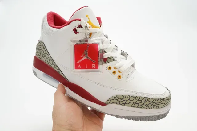 Air Jordan 3 白水泥红篮球鞋 3