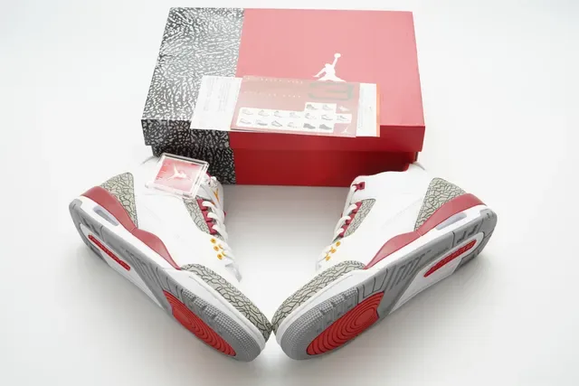 Air Jordan 3 白水泥红篮球鞋 4