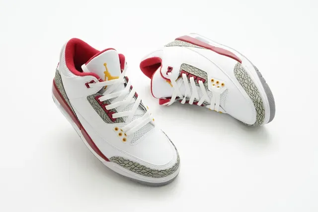 Air Jordan 3 白水泥红篮球鞋 6
