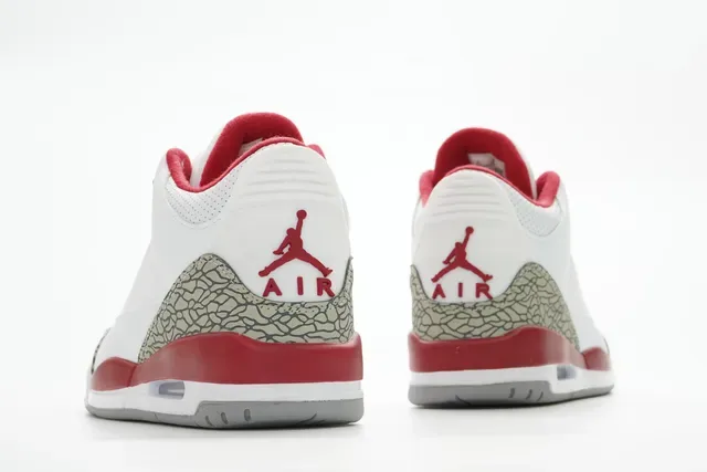 Air Jordan 3 白水泥红篮球鞋 7