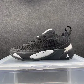 Air Jordan 37 Low কালো-সাদা ছিটযুক্ত বাস্কেটবল জুতো