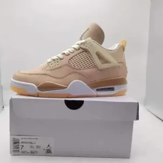 Tênis de basquete Air Jordan 4 Beige Gum