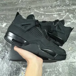 Air Jordan 4 黑色单色篮球鞋