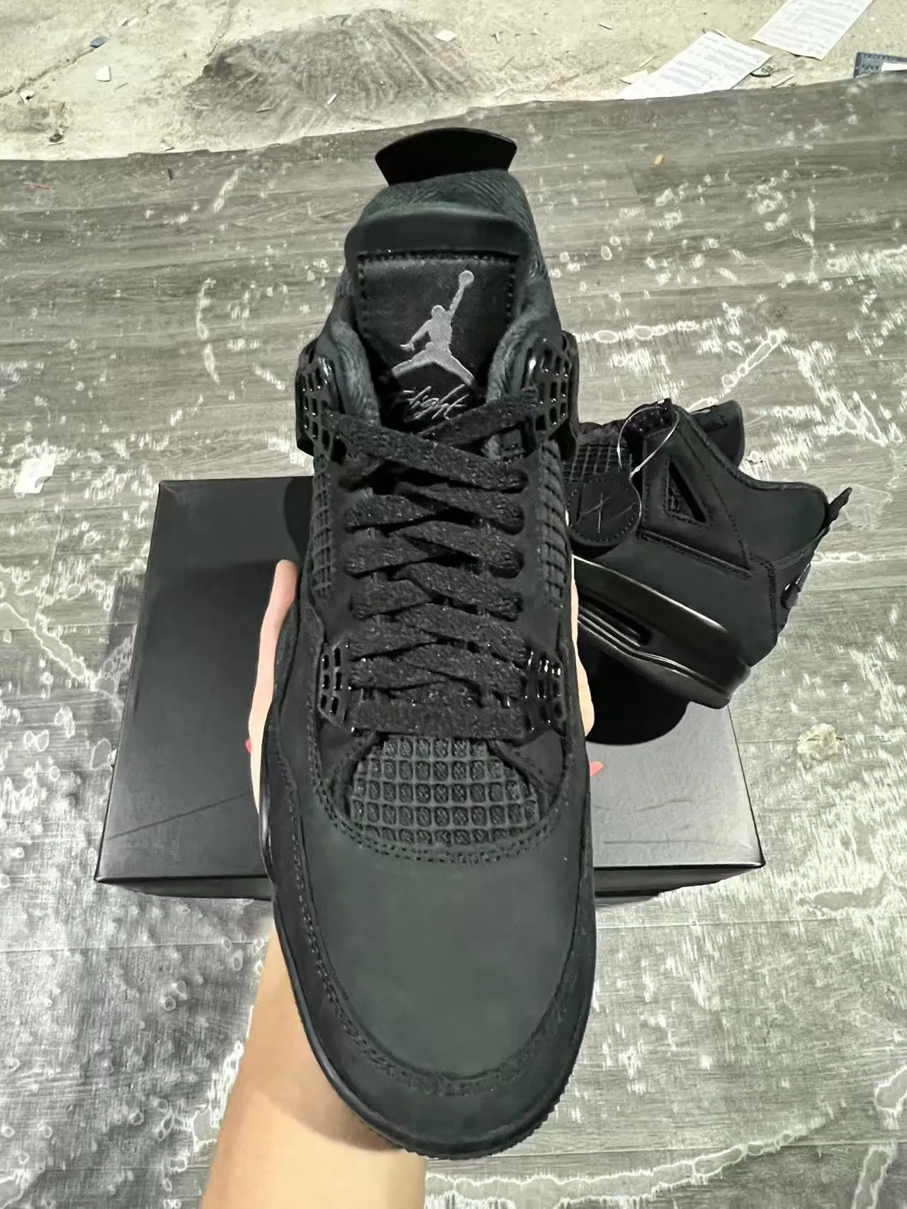 Air Jordan 4 أحذية كرة السلة السوداء أحادية اللون 3