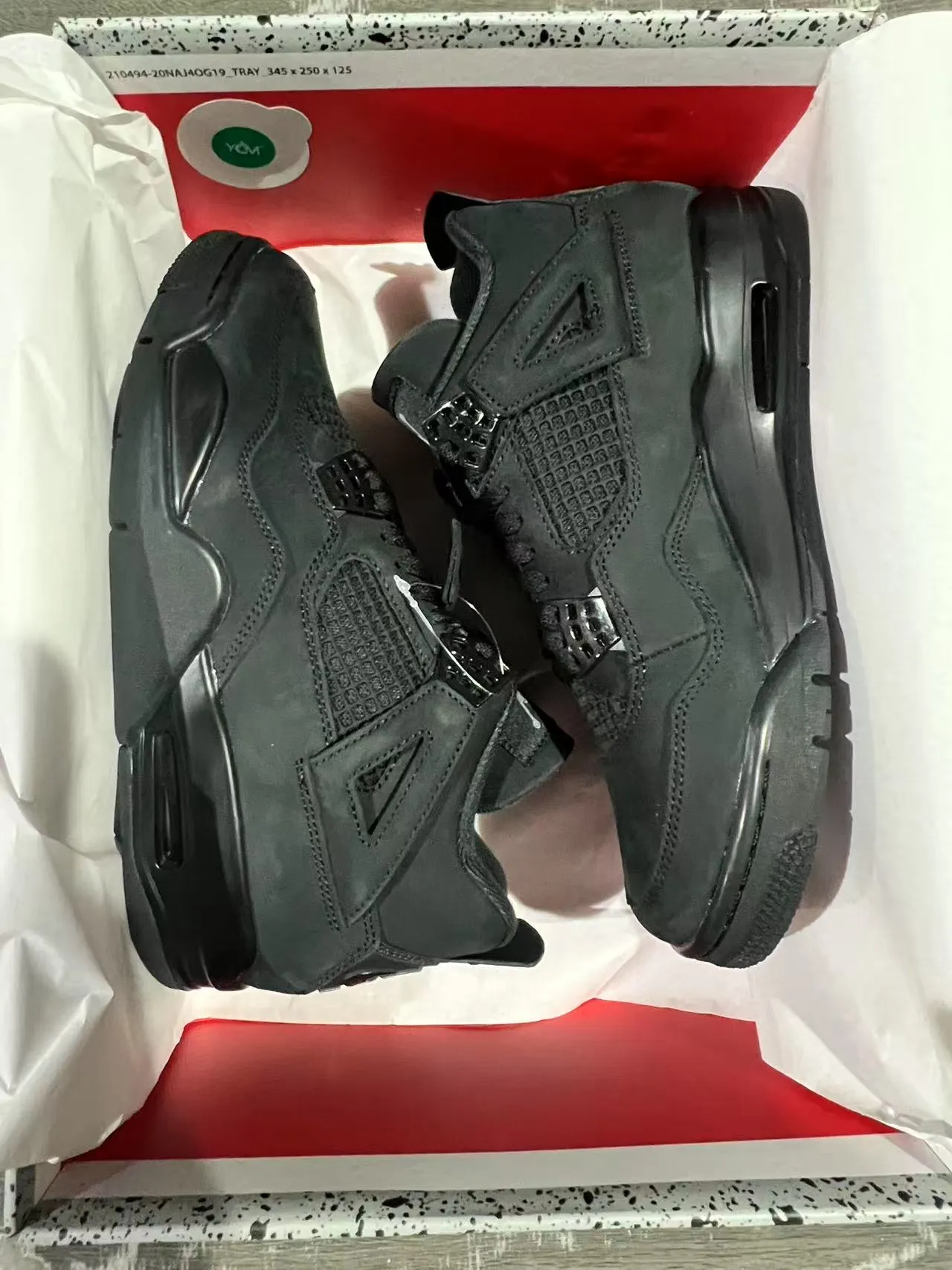 Air Jordan 4 أحذية كرة السلة السوداء أحادية اللون 9