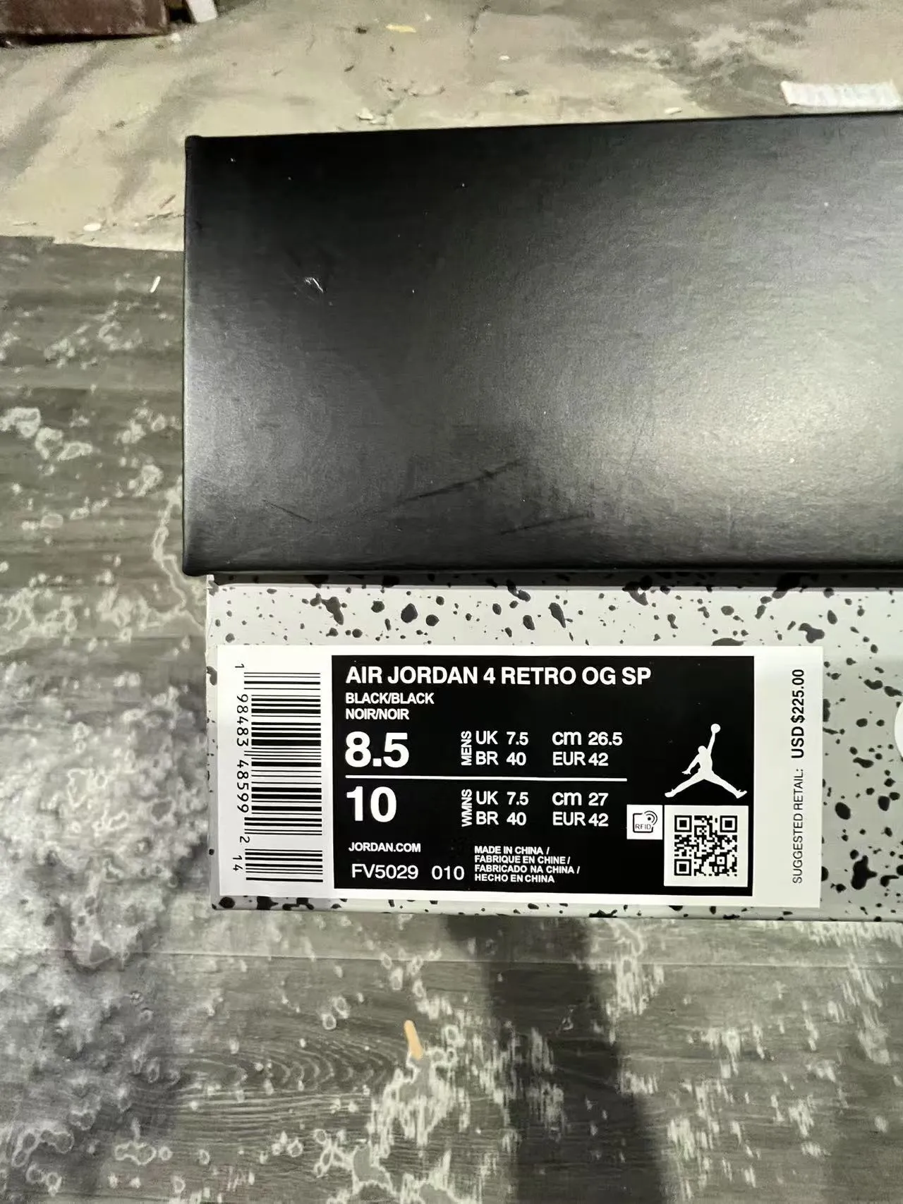 Air Jordan 4 أحذية كرة السلة السوداء أحادية اللون 10