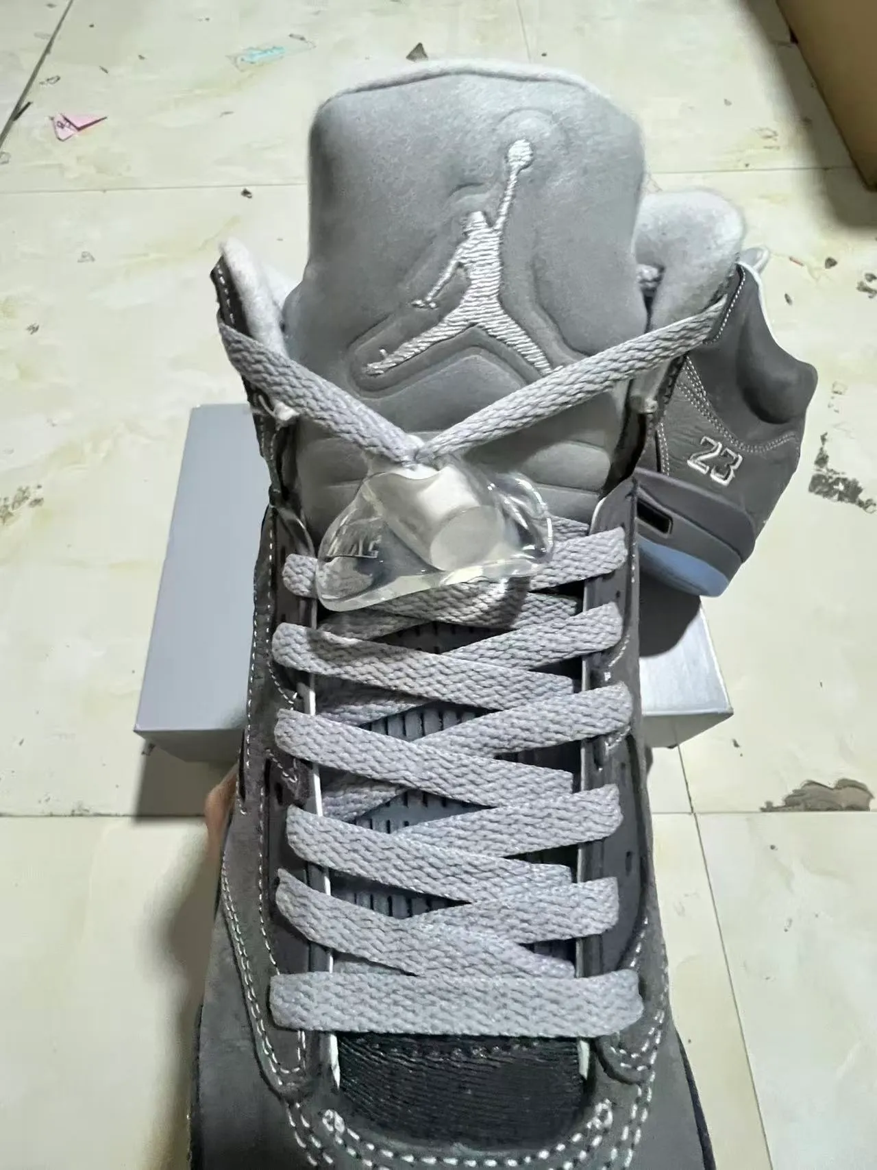 Air Jordan 5 رمادي أبيض أزرق أحذية كرة سلة 4
