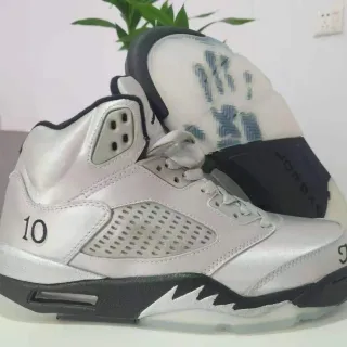 Tênis de basquete Air Jordan 5 prata metálico e preto