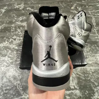 Air Jordan 5 金属银黑色篮球鞋