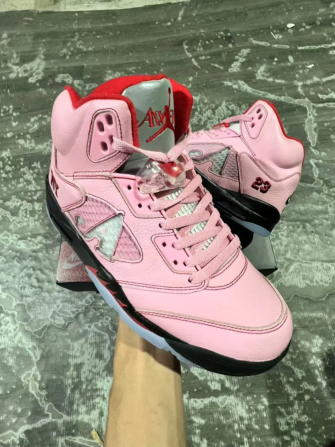 Air Jordan 5 Rose Noir Rouge NY 23 Chaussures de Basketball 2