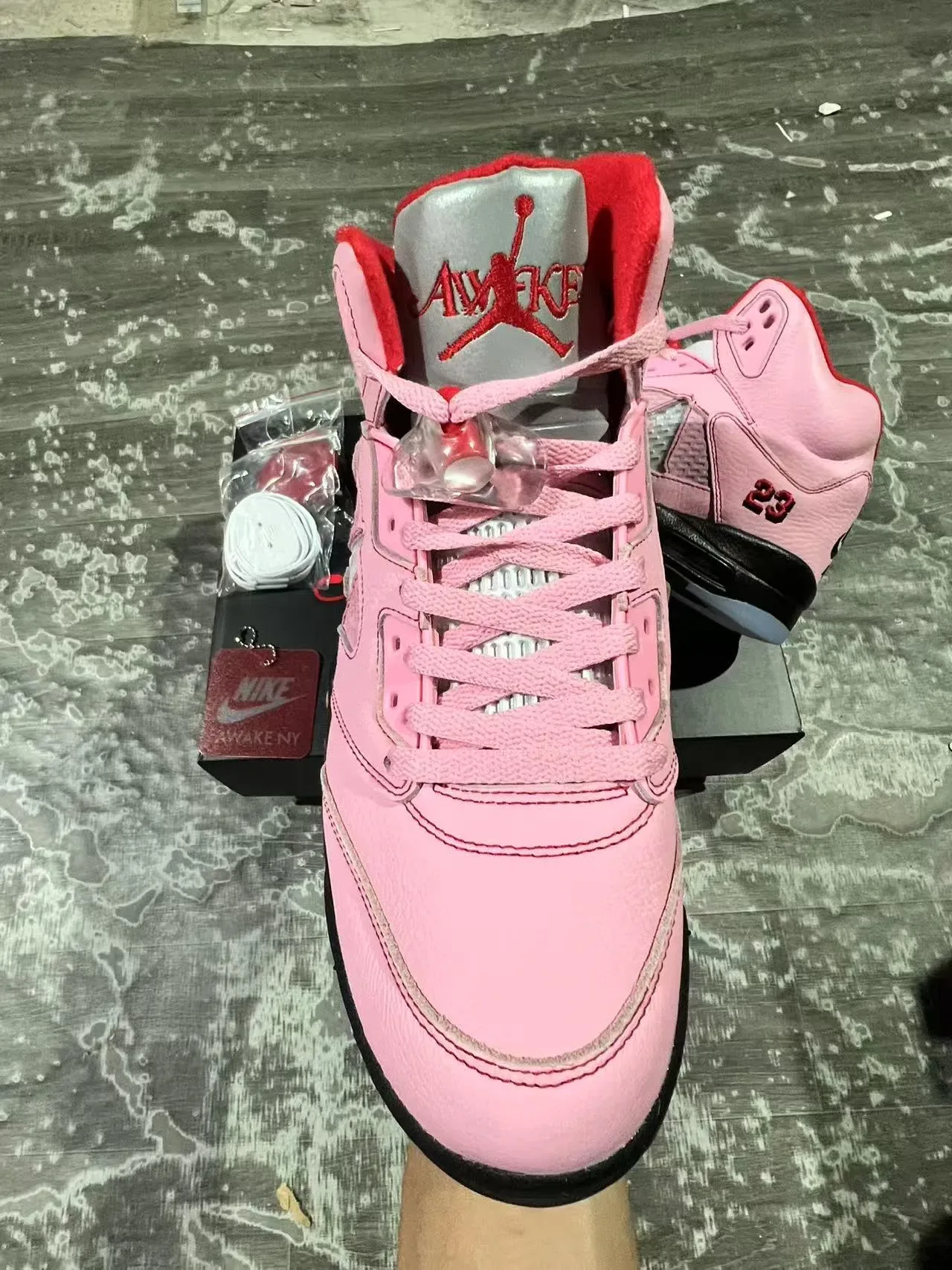 Air Jordan 5 Rose Noir Rouge NY 23 Chaussures de Basketball 3