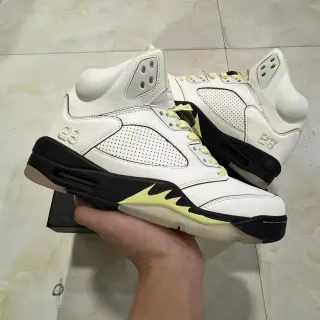 Tênis de basquete Air Jordan 5 branco preto amarelo lima