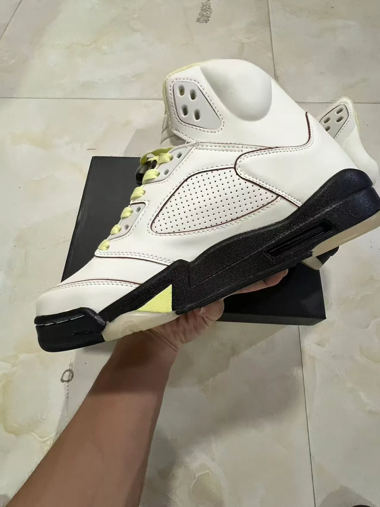 Zapatillas de baloncesto Air Jordan 5 blanco negro amarillo lima 5