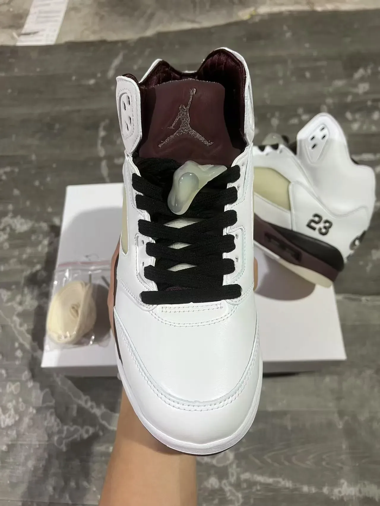 Air Jordan 5 Blanc Bordeaux '23' Chaussures de basketball 3