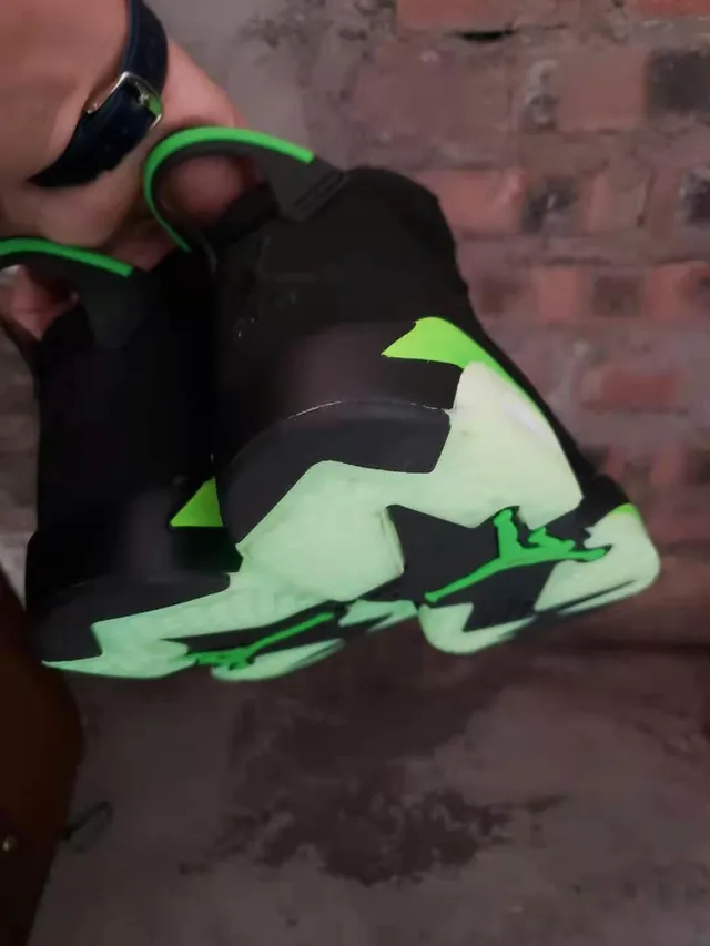 Chaussures de basketball Air Jordan 6 noir vert néon 2